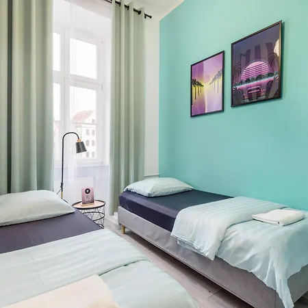 Hostel Vice *